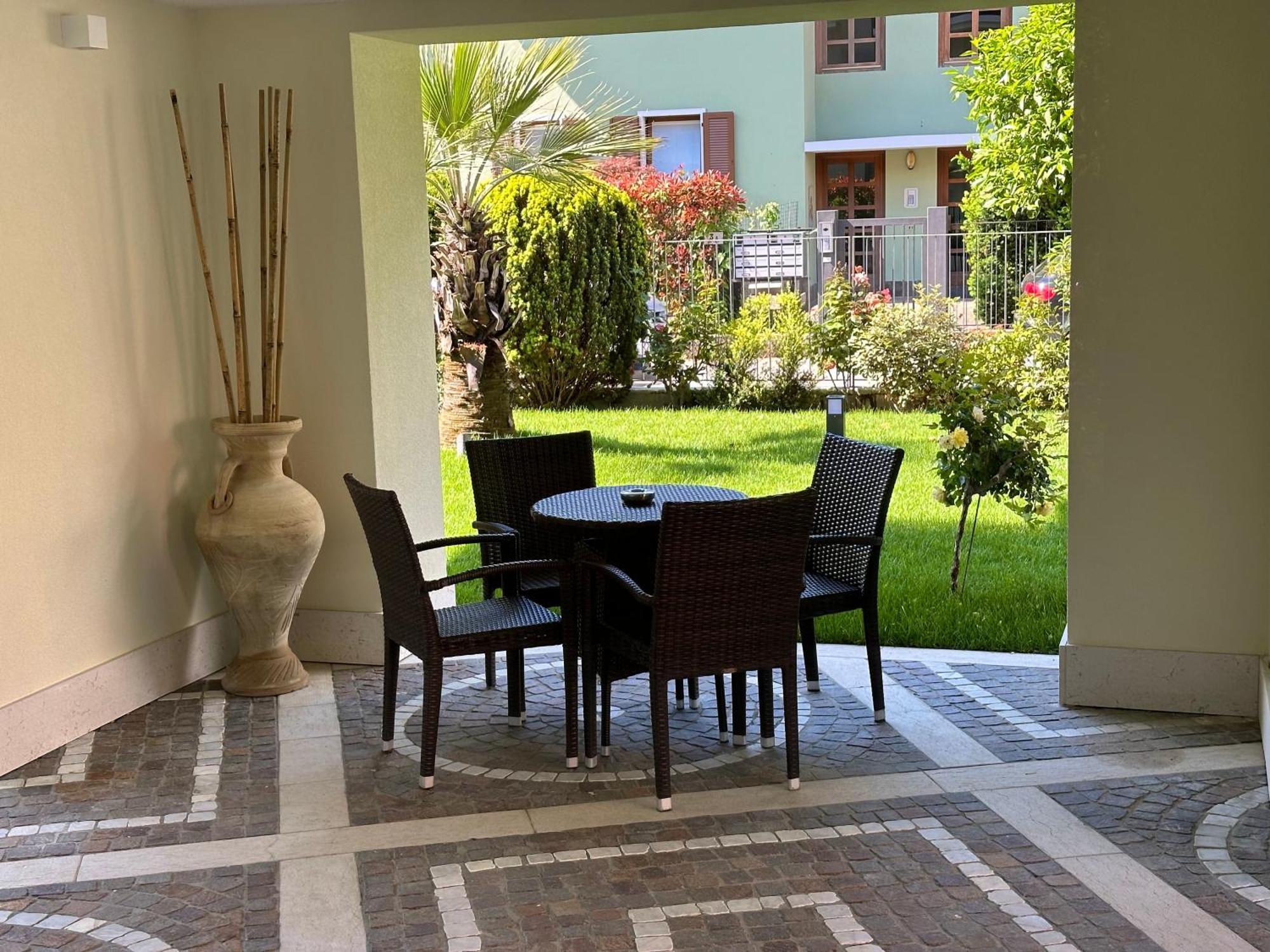 Residence Villa Dalila - Appartamento Dalila ريفا ديل غاردا المظهر الخارجي الصورة