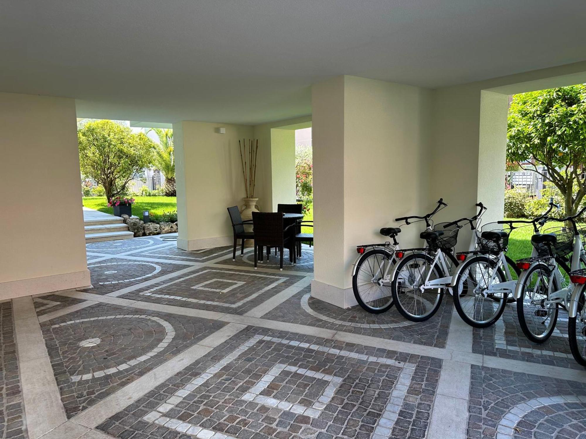 Residence Villa Dalila - Appartamento Dalila ريفا ديل غاردا المظهر الخارجي الصورة